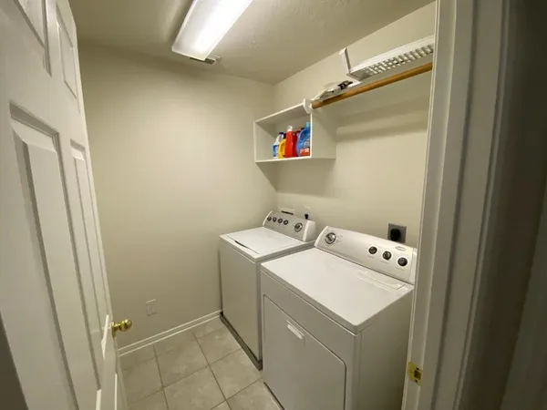 $2,460 | 26 Baccara Place, Conroe, TX 77384