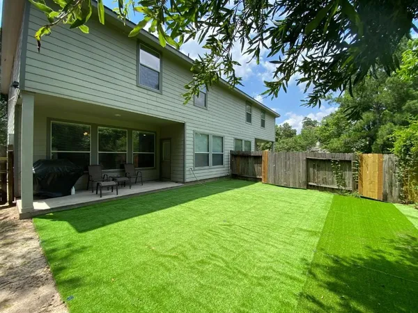 $2,460 | 26 Baccara Place, Conroe, TX 77384