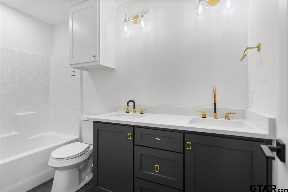 451 West Harmony Street Tyler, TX 75702 - Photo 17 of 29