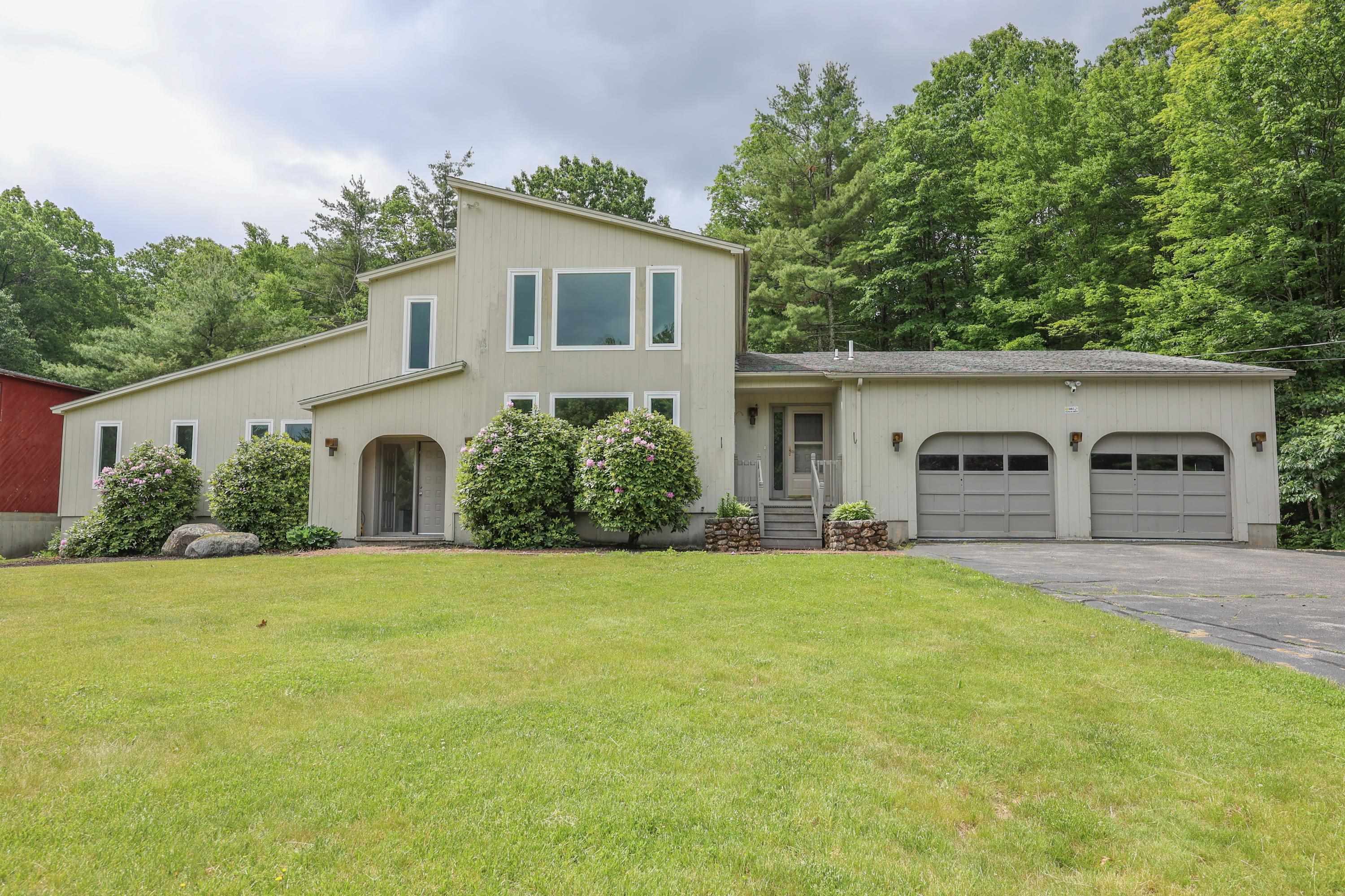 24 Mont Vernon Road Amherst, NH 03031 - Photo 1 of 40