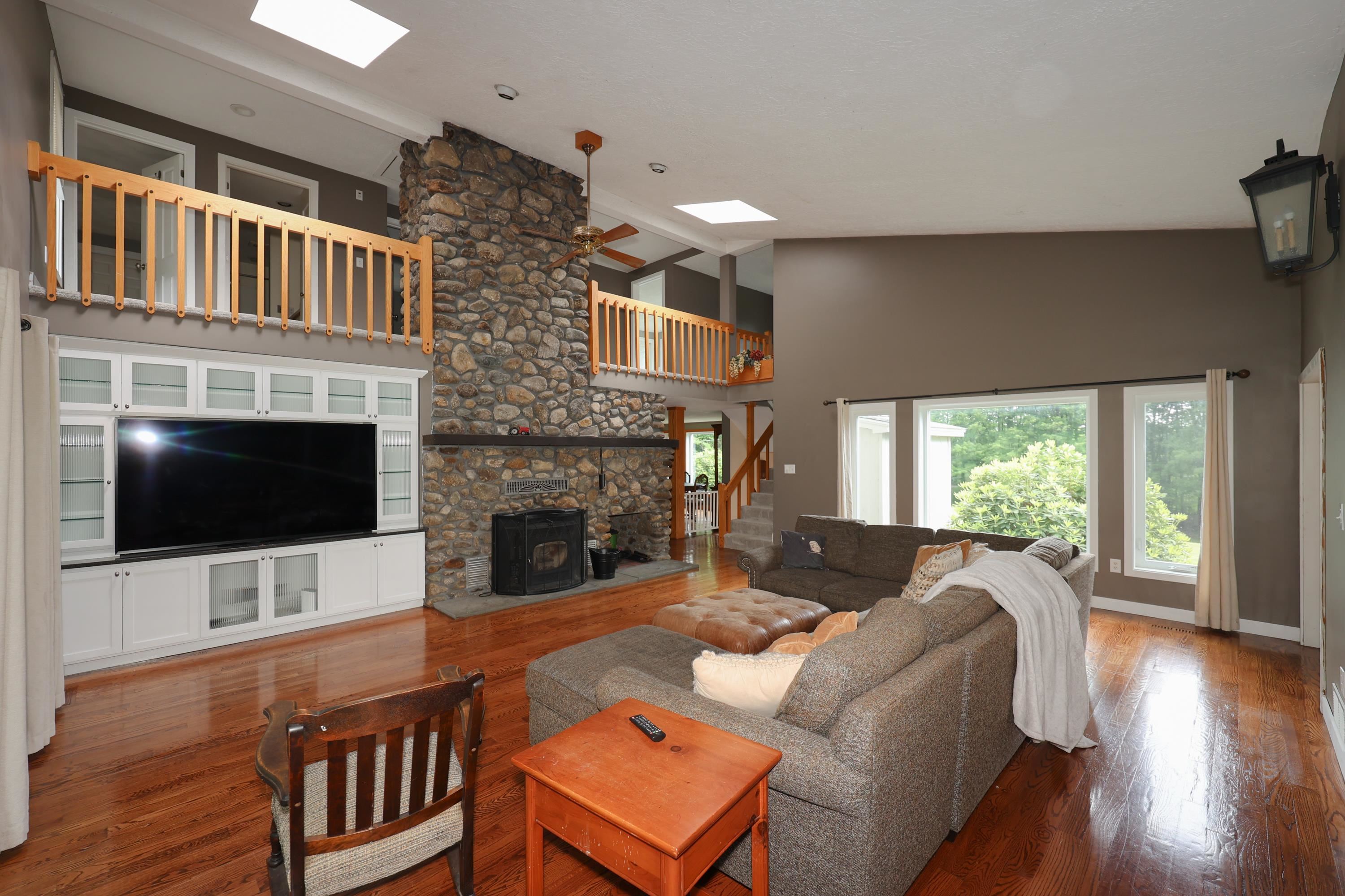 24 Mont Vernon Road Amherst, NH 03031 - Photo 12 of 40