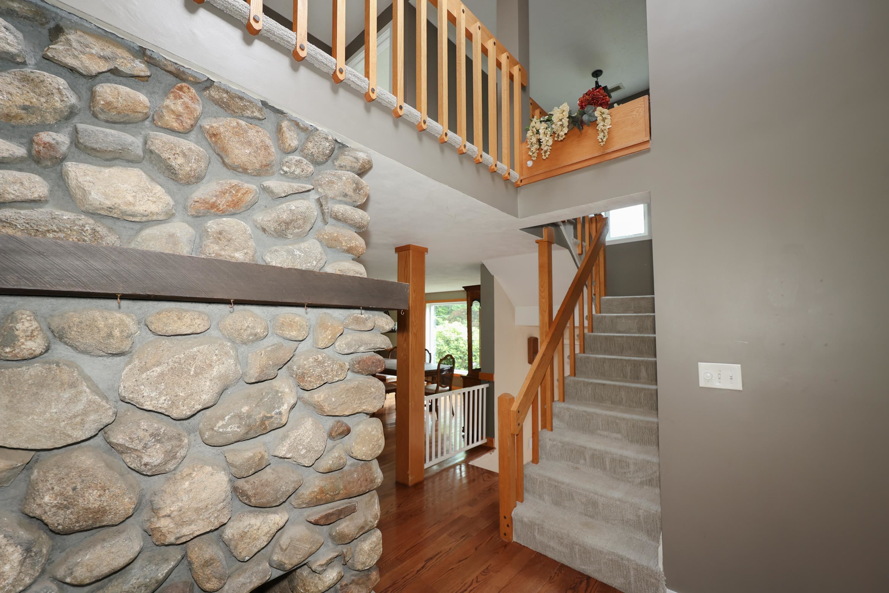 24 Mont Vernon Road Amherst, NH 03031 - Photo 17 of 40