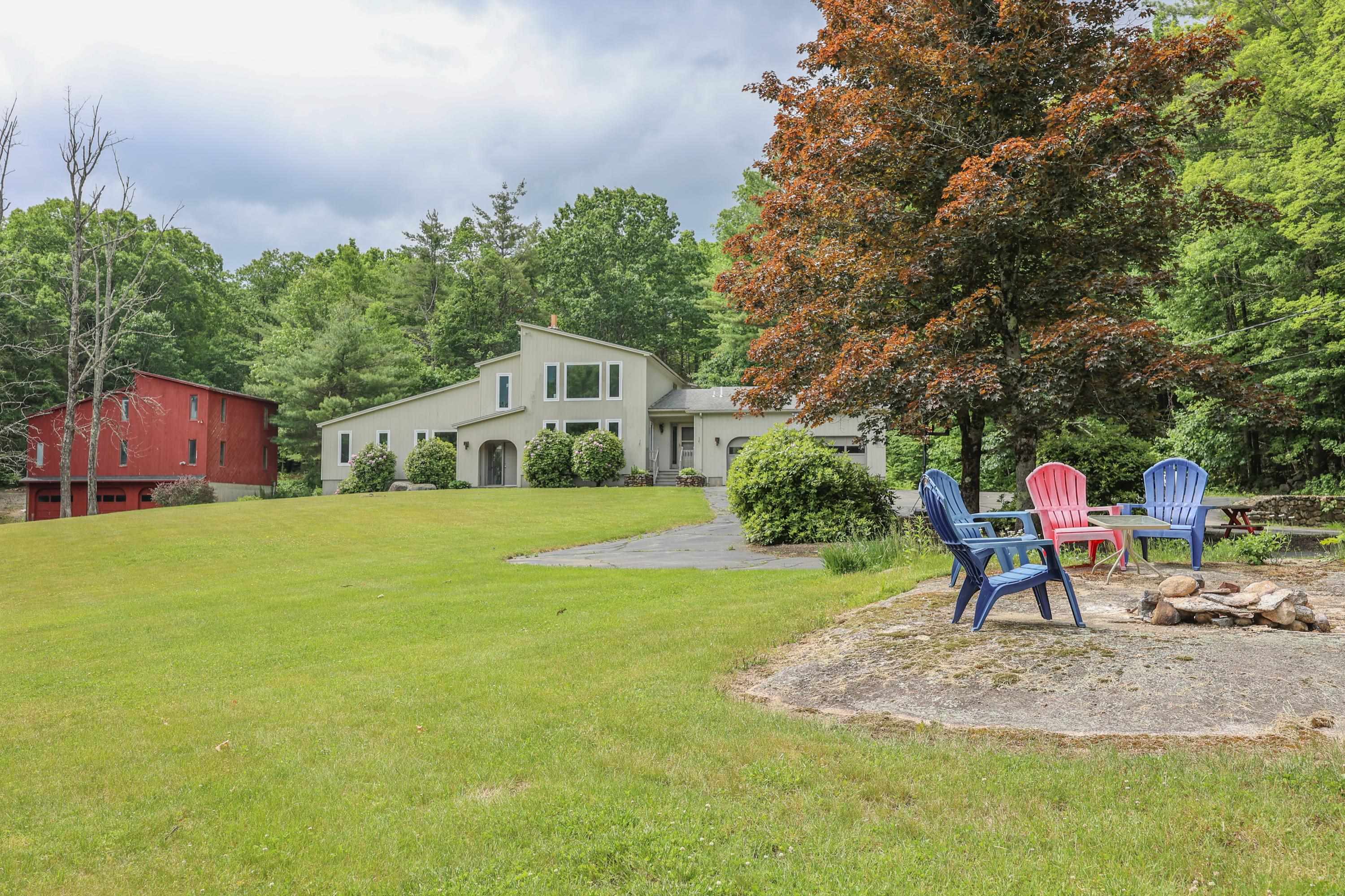 24 Mont Vernon Road Amherst, NH 03031 - Photo 3 of 40