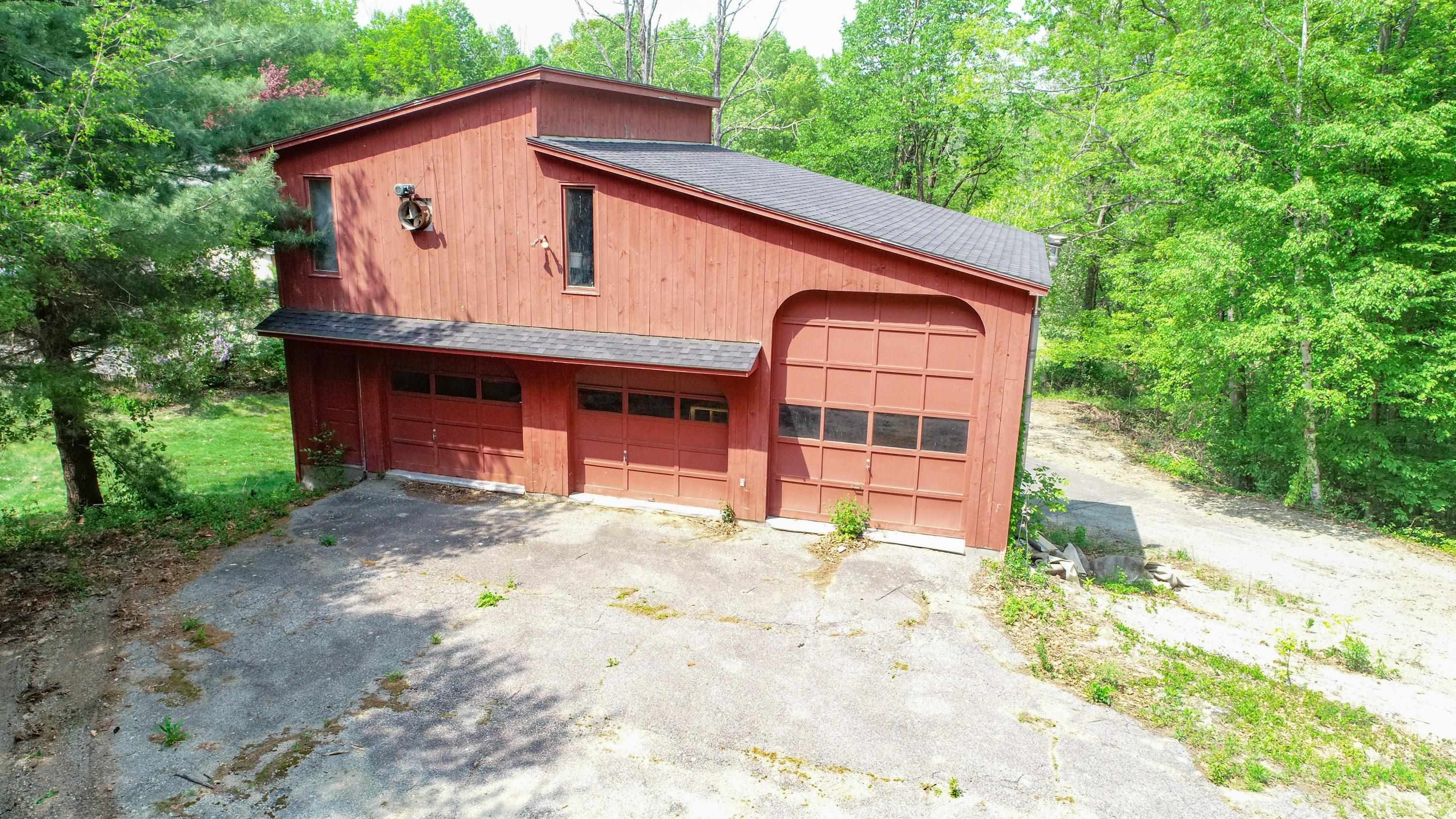 24 Mont Vernon Road Amherst, NH 03031 - Photo 34 of 40