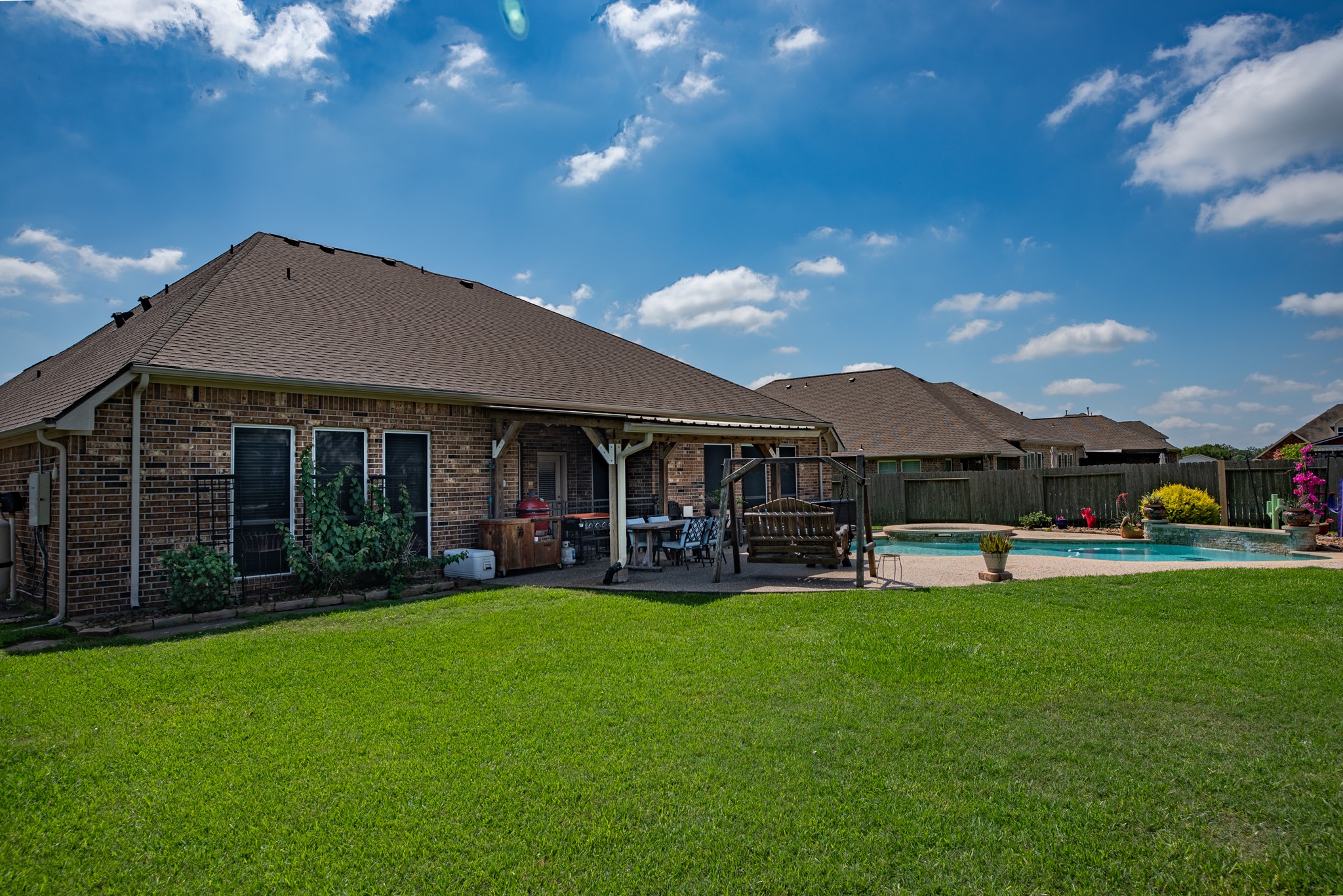1283 Laurel Lane Angleton, TX 77515 - Photo 36 of 40 There is plenty of green space for the kids & dogs to run