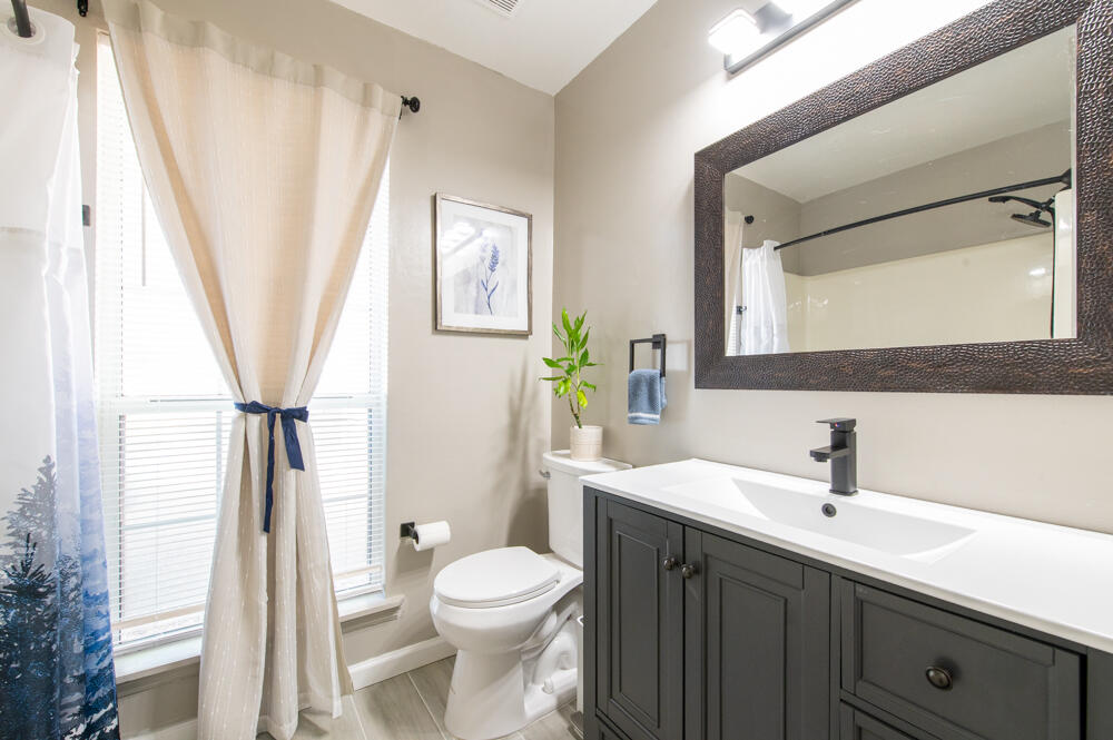 110 Baron Place North Augusta, SC 29841 - Photo 15 of 19 Full Guest Bath!