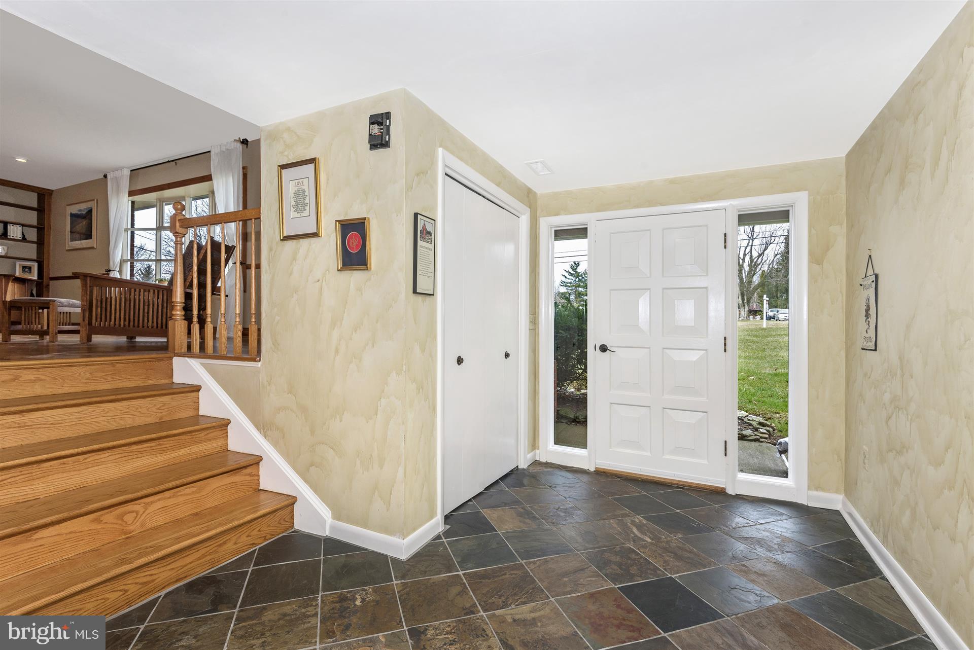 4821 Round Hill Road Frederick, MD 21702 - Photo 11 of 30 Foyer