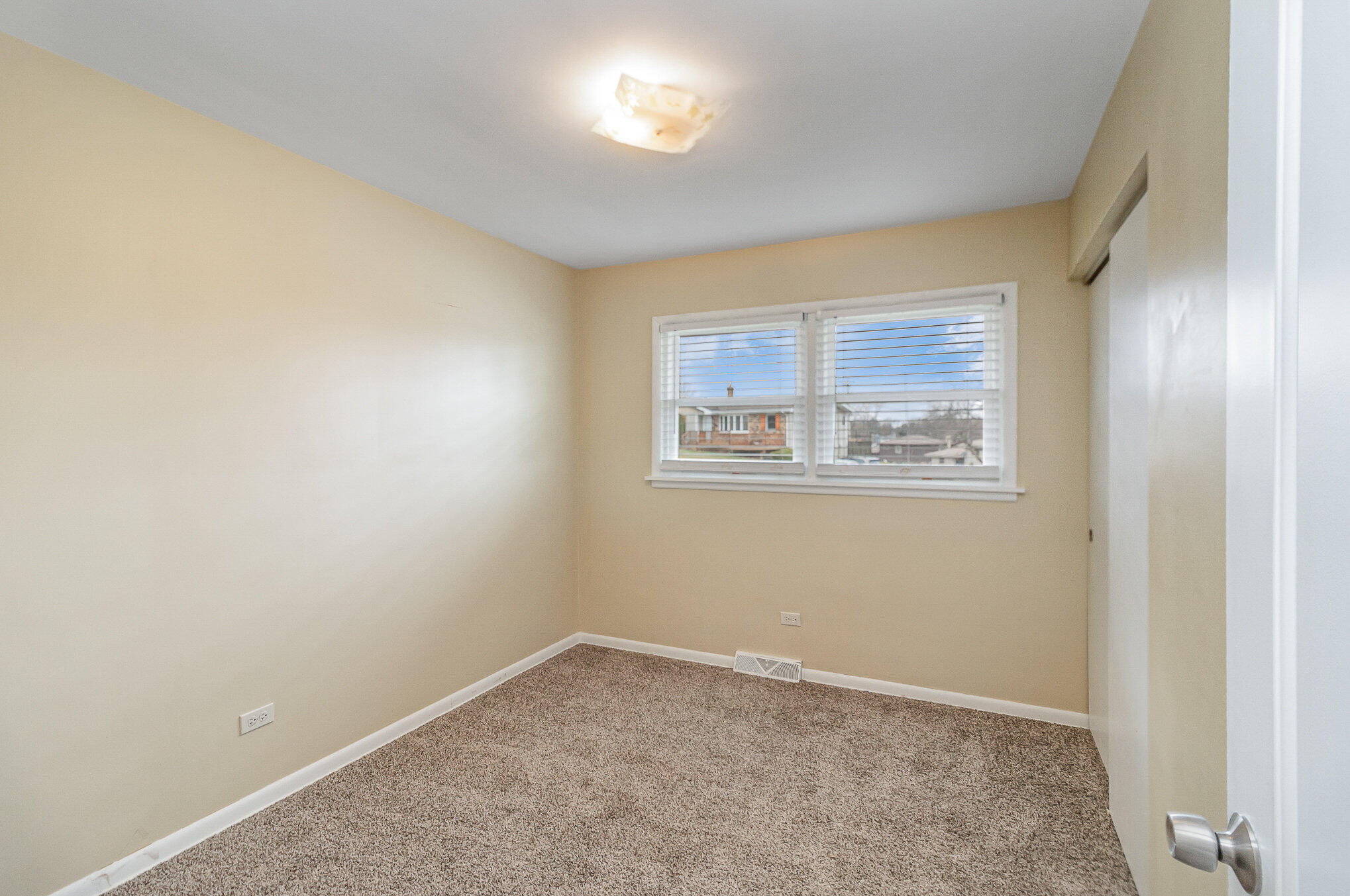 536 Cherry Hill Road Dyer, IN 46311 - Photo 11 of 27 2038x1353