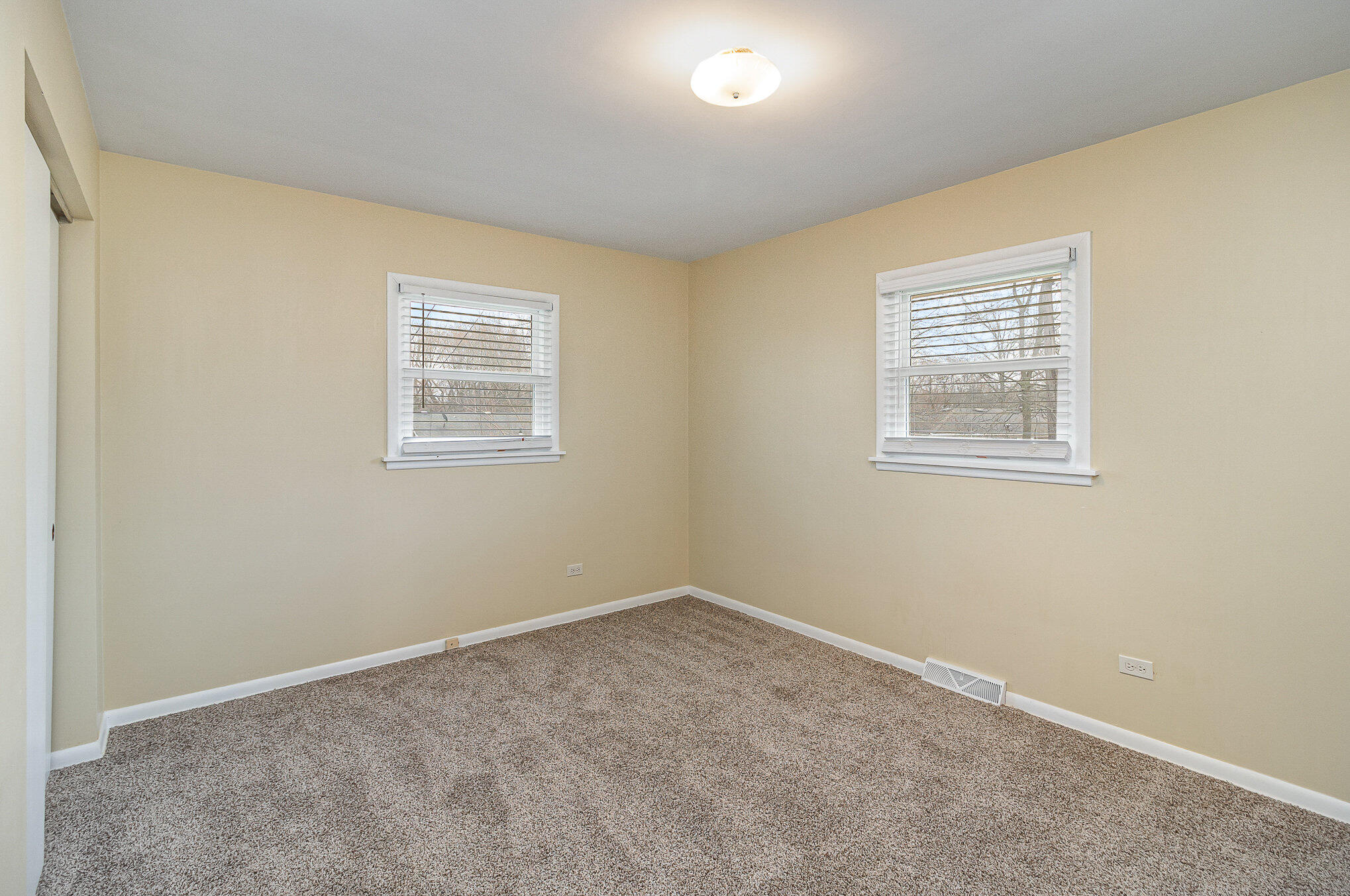 536 Cherry Hill Road Dyer, IN 46311 - Photo 12 of 27 2038x1353