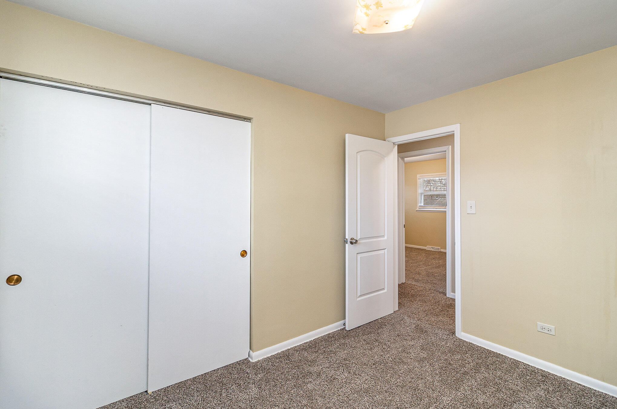 536 Cherry Hill Road Dyer, IN 46311 - Photo 10 of 27 2038x1353