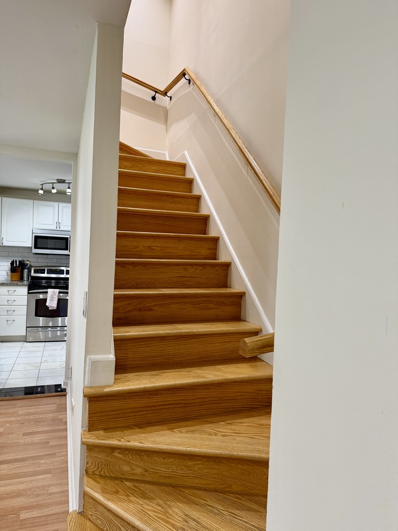 2302 West Algonquin Road, Unit 9 Rolling Meadows, IL 60008 - Photo 3 of 9