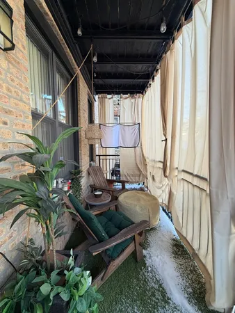 $3,495 | 3734 North Sheffield Avenue, Unit 1S, Chicago, IL 60613