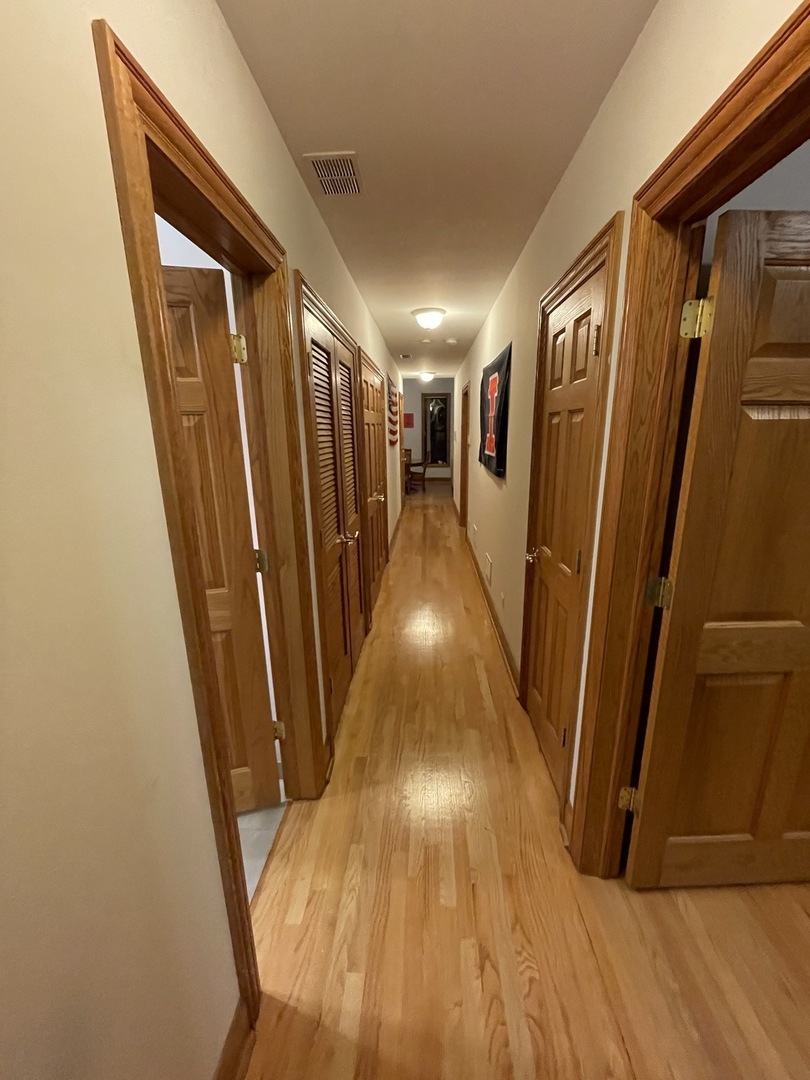 3734 North Sheffield Avenue, Unit 1S Chicago, IL 60613 - Photo 5 of 24