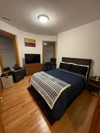 $3,495 | 3734 North Sheffield Avenue, Unit 1S, Chicago, IL 60613