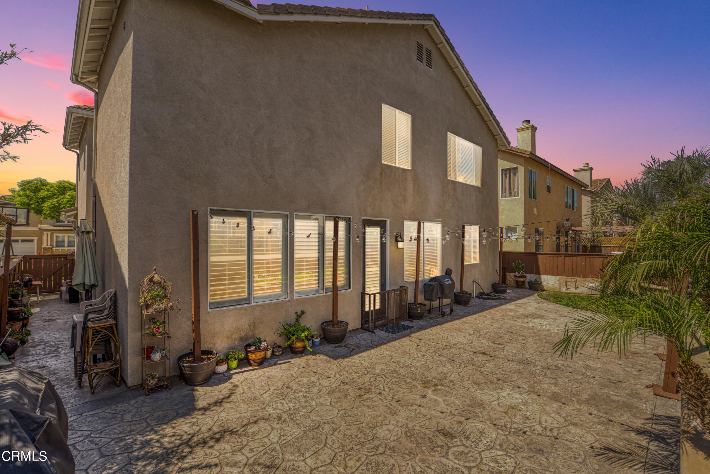 1713 Tiesa Lane Oxnard, CA 93030 - Photo 43 of 48 a front view of a house