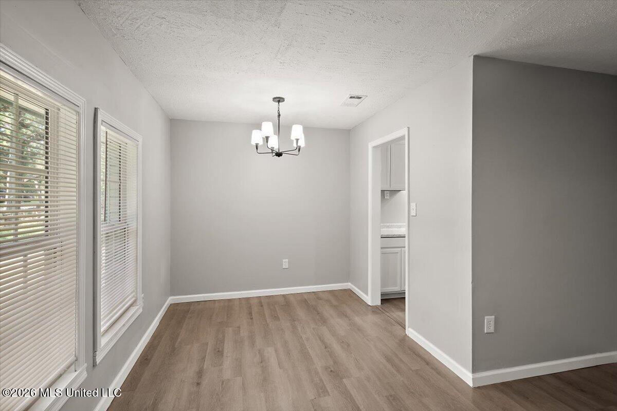 3723 John Adams Road Jackson, MS 39213 - Photo 6 of 21 Living Room