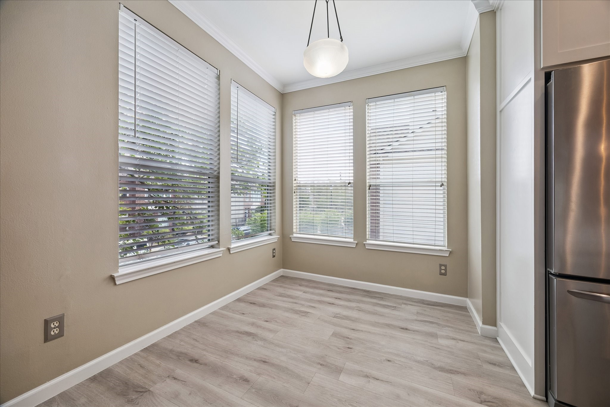 3001 Austin Street Houston, TX 77004 - Photo 6 of 26 What kitchen is complete without a breakfast room? This space could also be used as a home office.