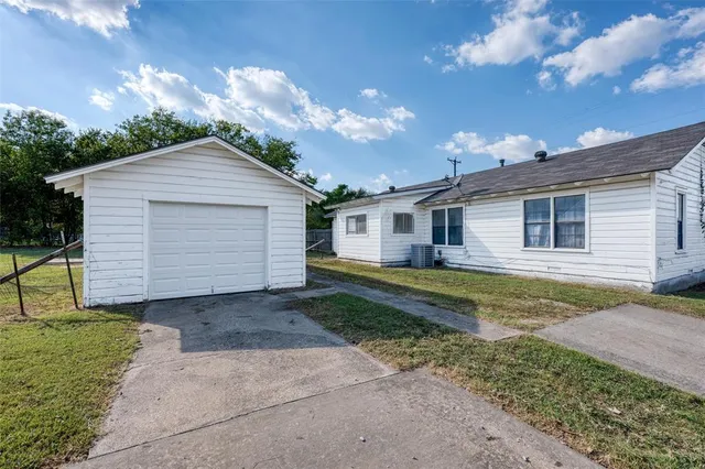 $295,000 | 912 Greenville Road, McKinney, TX 75069