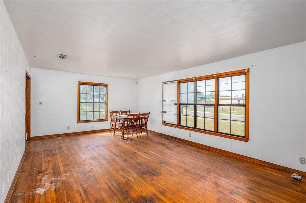 912 Greenville Road McKinney, TX 75069 - Photo 6 of 33