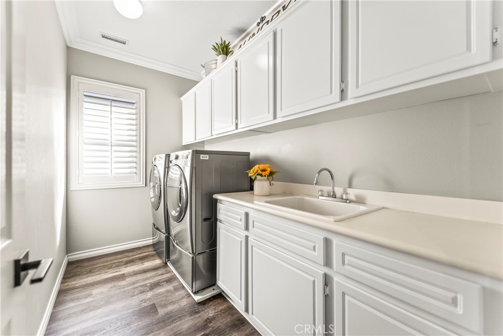 51 Rolling Ridge Rancho Santa Margarita, CA 92688 - Photo 38 of 61 Upstairs laundry