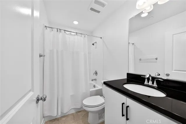 $3,800 | 272 Vista Drive, Unit 36, La Habra, CA 90631