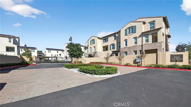 $3,800 | 272 Vista Drive, Unit 36, La Habra, CA 90631
