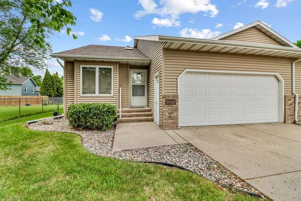 $319,900 | 3620 5th Street South, Moorhead, MN 56560