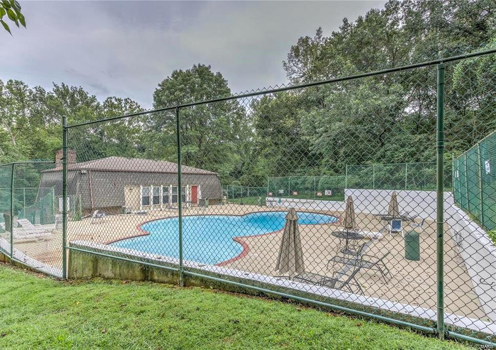 1220 Wicklow Road, Unit E Ballwin, MO 63021 - Photo 26 of 28 Gallery Image 26
