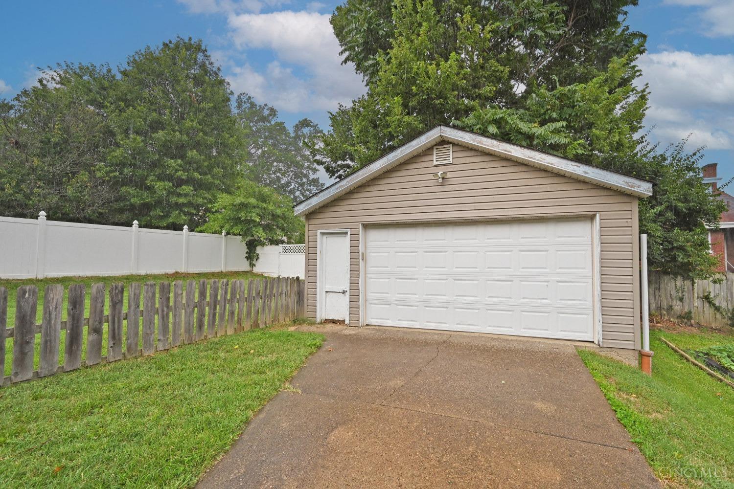 4802 Rapid Run Road Cincinnati, OH 45238 - Photo 34 of 36