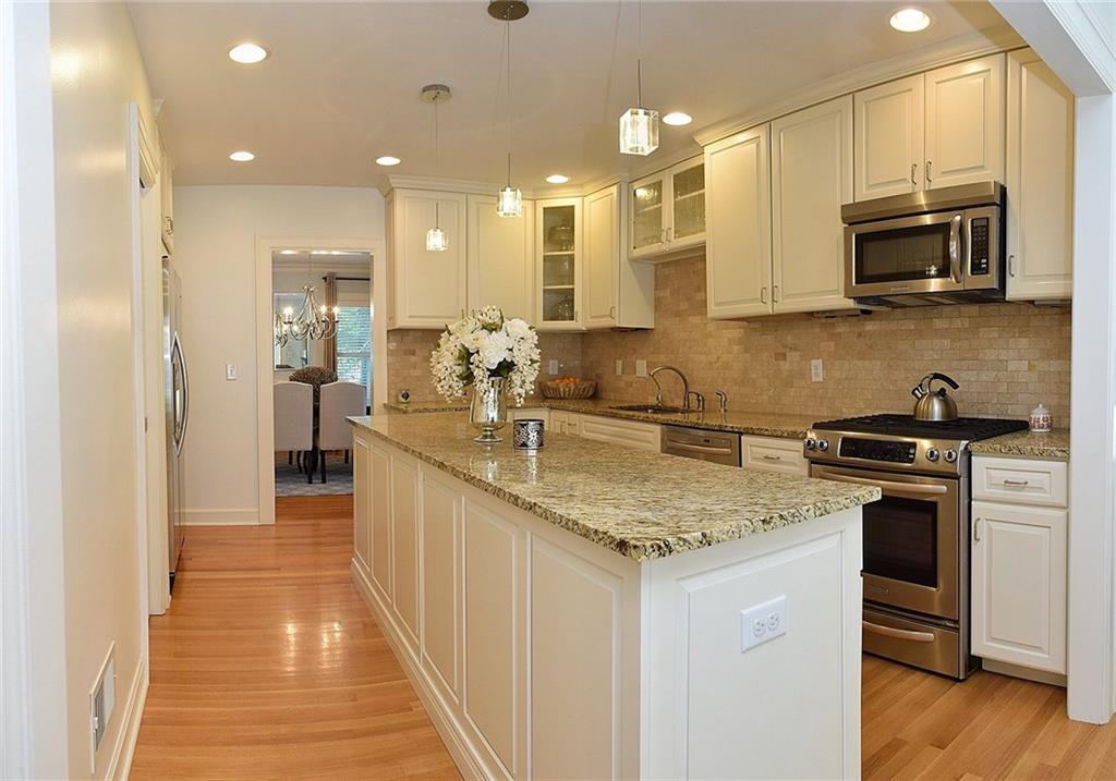 402 Blue Ridge Road Indianapolis, IN 46208 - Photo 6 of 23