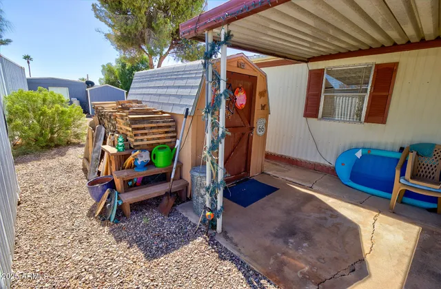 a view of outdoor space