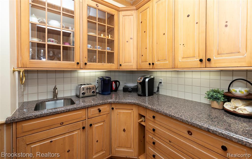 1494 Highpoint Drive Rochester, MI 48306 - Photo 28 of 75