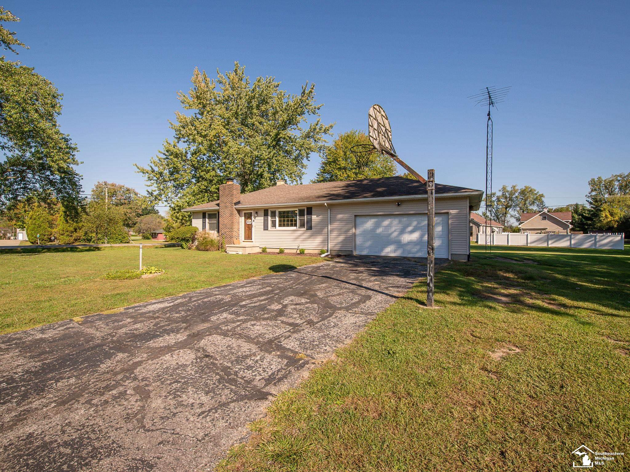 2496 Lasalle Road Monroe, MI 48162 - Photo 35 of 36