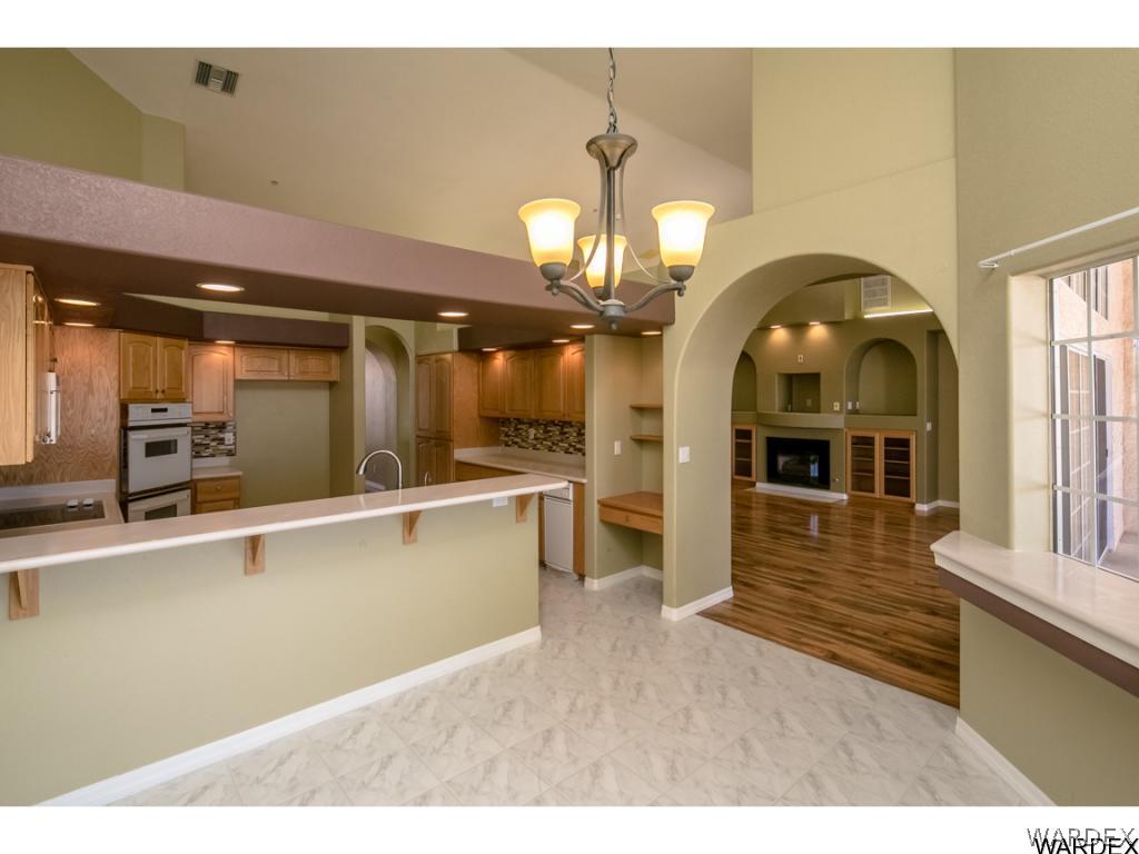 2043 Pegasus Ranch Road Bullhead City, AZ 86429 - Photo 13 of 32 Casual dining