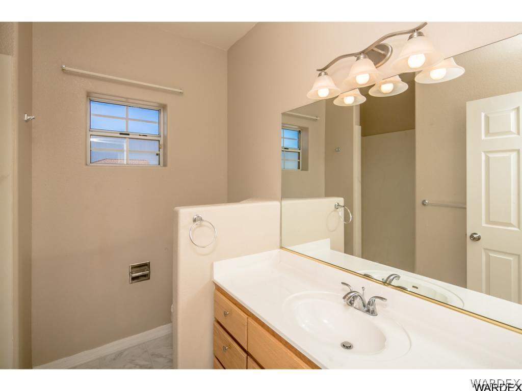 2043 Pegasus Ranch Road Bullhead City, AZ 86429 - Photo 24 of 32 Guest bath 3