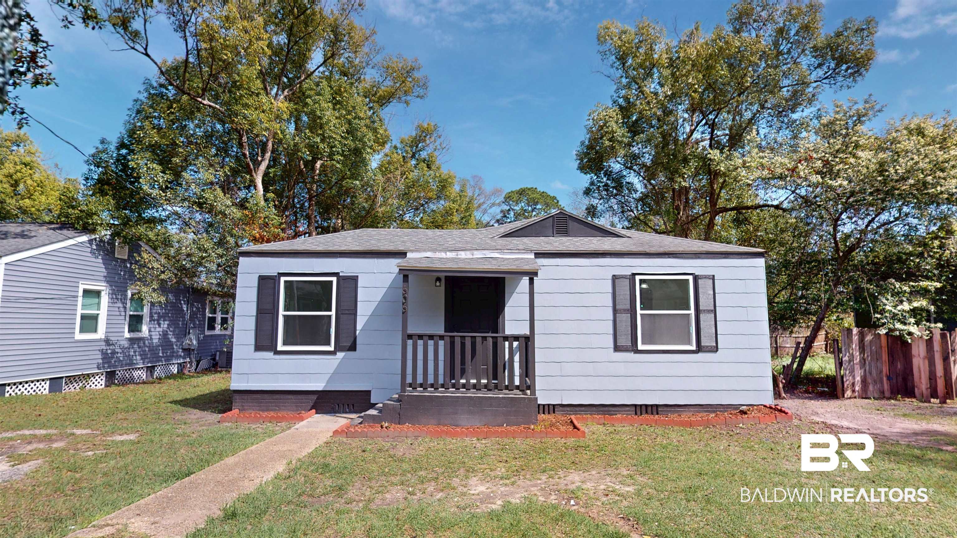 606 Shady Oak Drive Mobile, AL 36608 - Photo 2 of 14 Bungalow featuring crawl space and a shingled roof