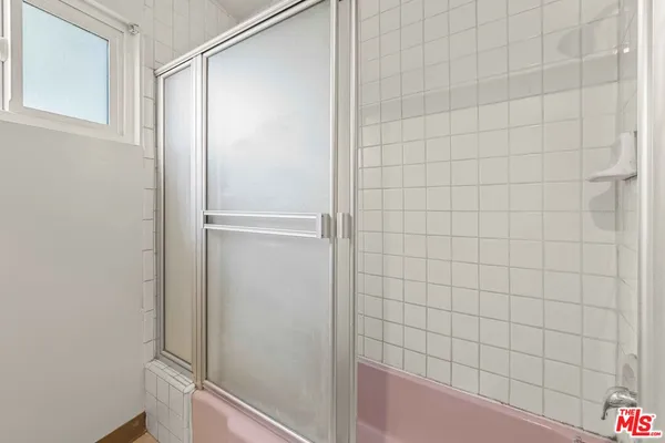 $2,750 | 15540 Moorpark Street, Unit 1, Encino, CA 91436