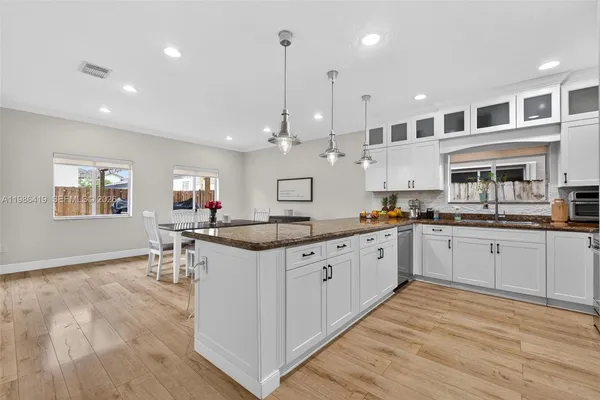 $3,999 | 15874 Southwest 138th Terrace, Unit 2, Miami, FL 33196