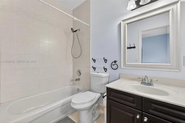 $3,999 | 15874 Southwest 138th Terrace, Unit 2, Miami, FL 33196