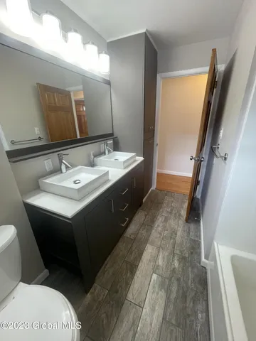 $2,100 | 3 Westford Street, Albany, NY 12208