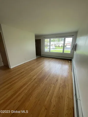 $2,100 | 3 Westford Street, Albany, NY 12208