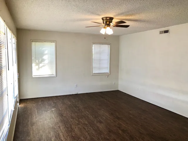 $1,100 | 3707 26th Street, Lubbock, TX 79410