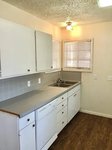 $1,100 | 3707 26th Street, Lubbock, TX 79410