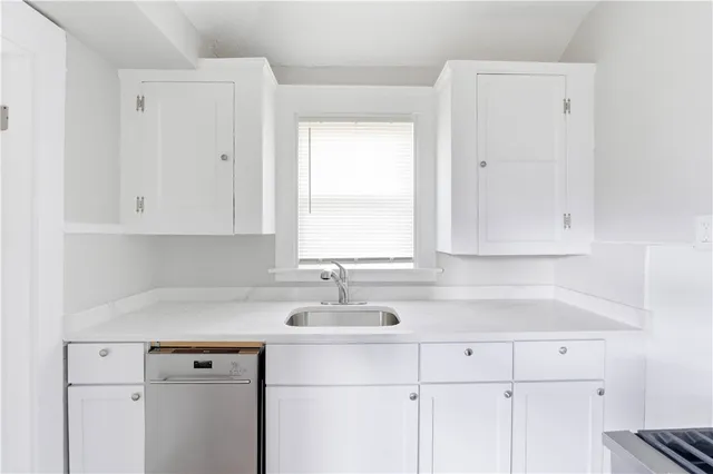 $399,000 | 83 Ottawa Avenue, Warwick, RI 02889