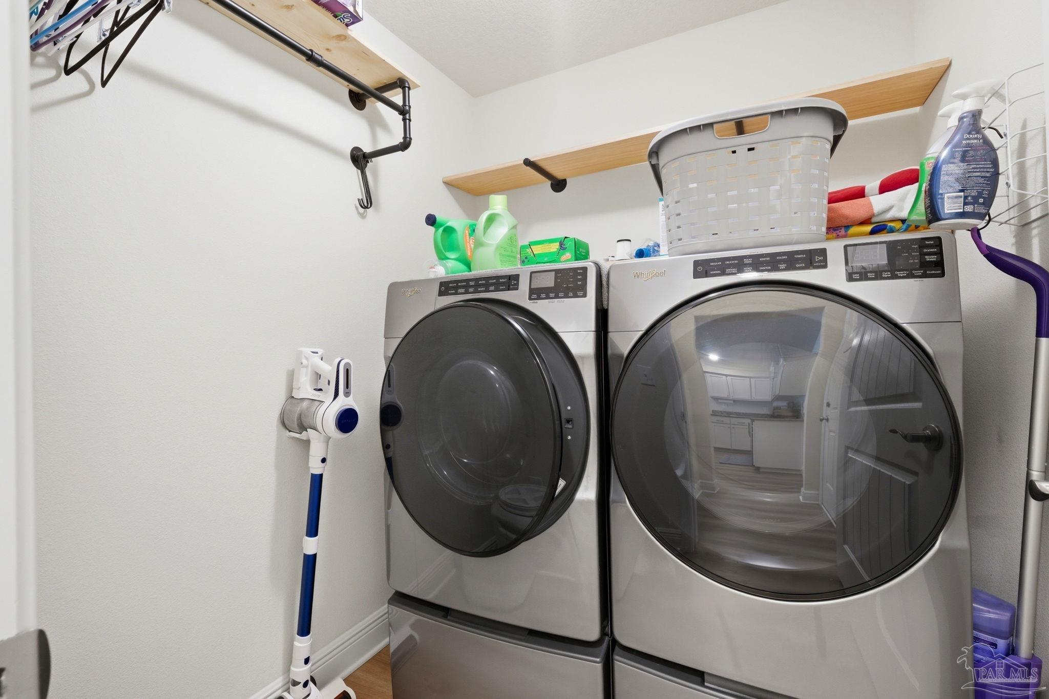 6022 Willsey Trail Crestview, FL 32539 - Photo 29 of 33 a utility room with dryer and washer