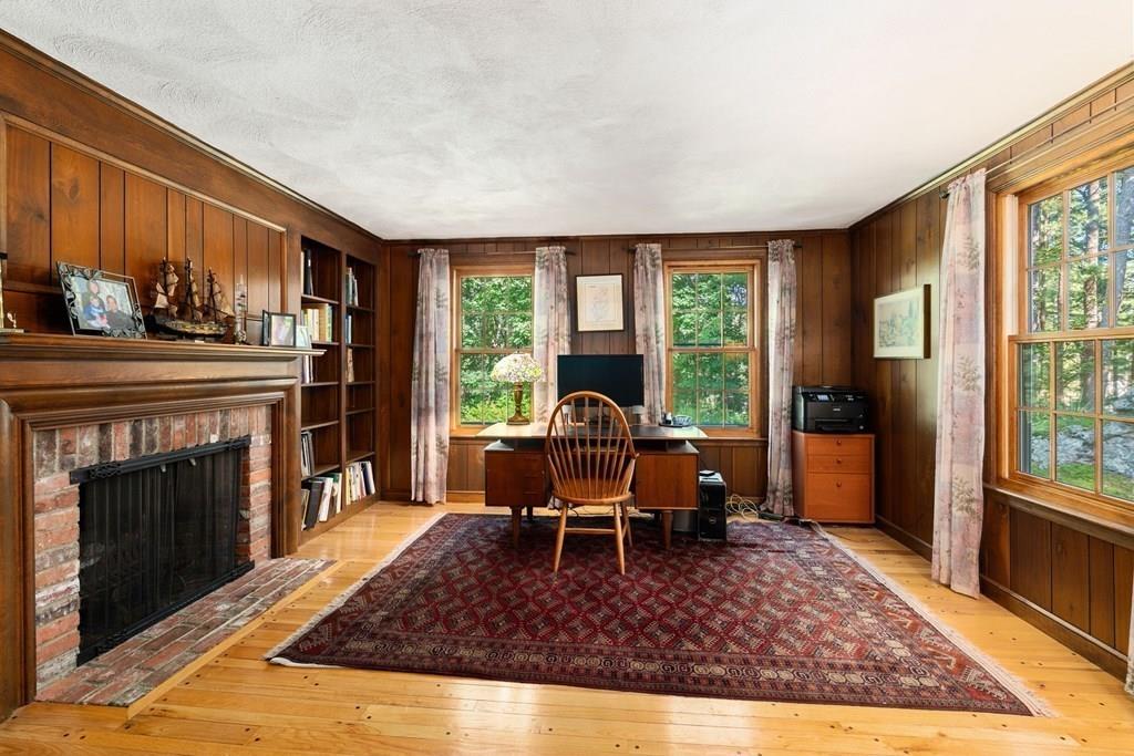 15 Standish Road Wayland, MA 01778 - Photo 4 of 26