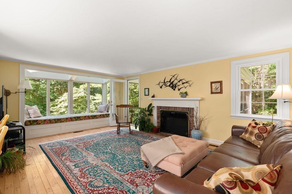 15 Standish Road Wayland, MA 01778 - Photo 5 of 26