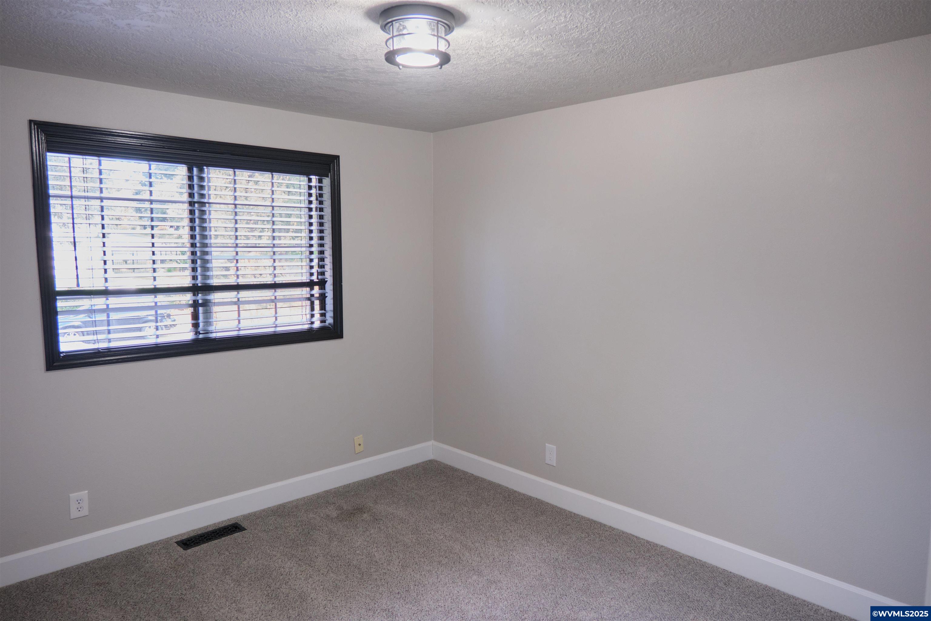 5853 Timber Ridge Drive Southeast Salem, OR 97317 - Photo 28 of 45 Gallery Image 28
