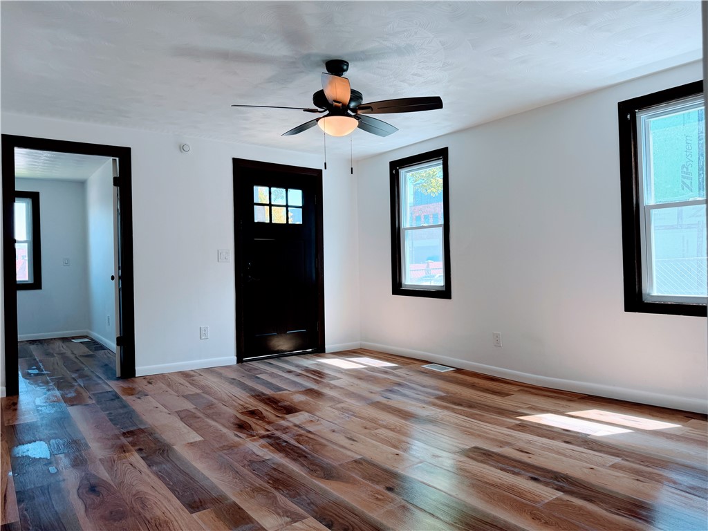 29 Chamberlain Street Rochester, NY 14609 - Photo 5 of 26