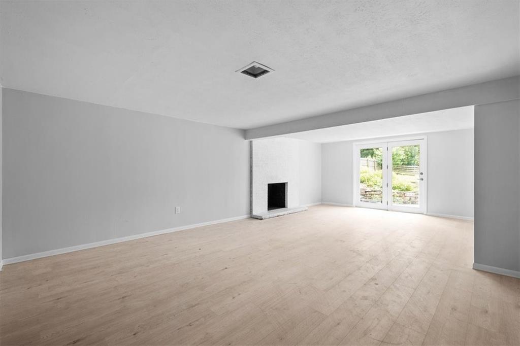457 Inwood Road Pittsburgh, PA 15237 - Photo 36 of 39 a view of an empty room with a window